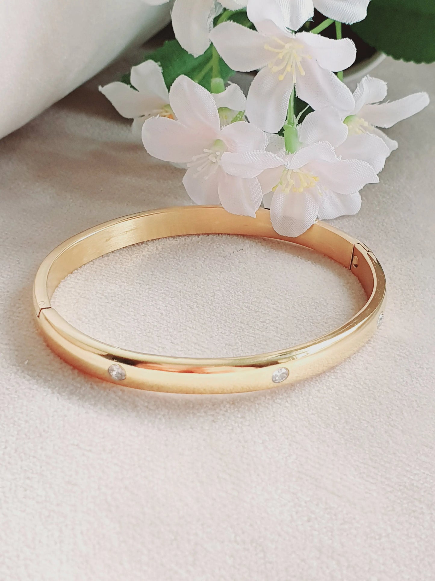 Bracelet avec cristaux blancs doré Lina shop