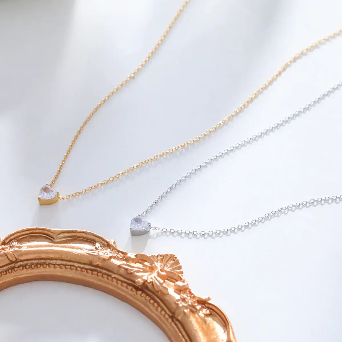 Collier chaine dorée cœur en strass Lina shop