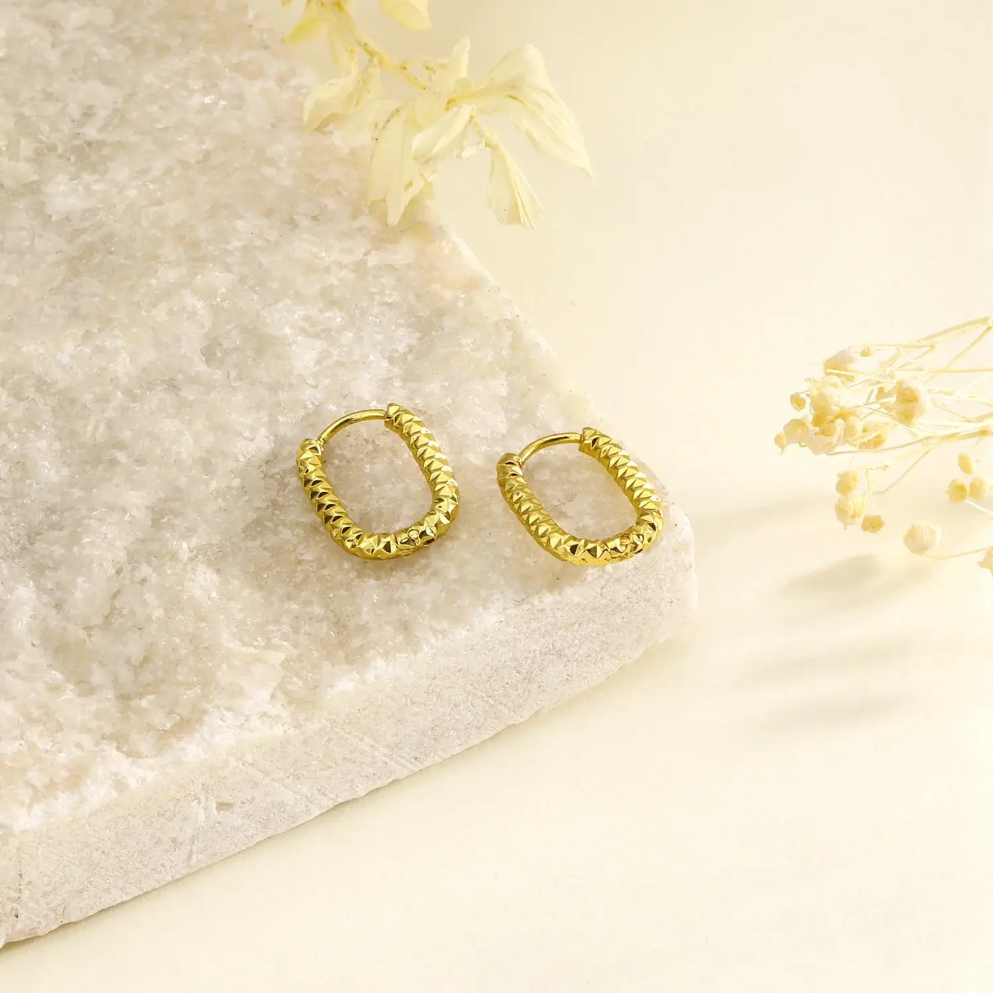 Boucles d'oreilles dorées mini créoles Lina shop