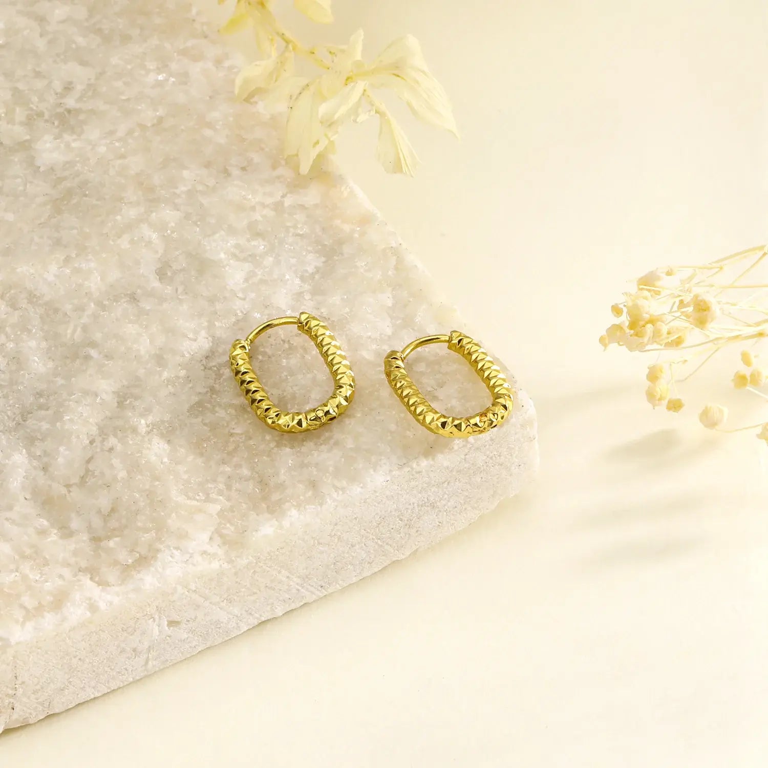 Boucles d'oreilles dorées mini créoles Lina shop