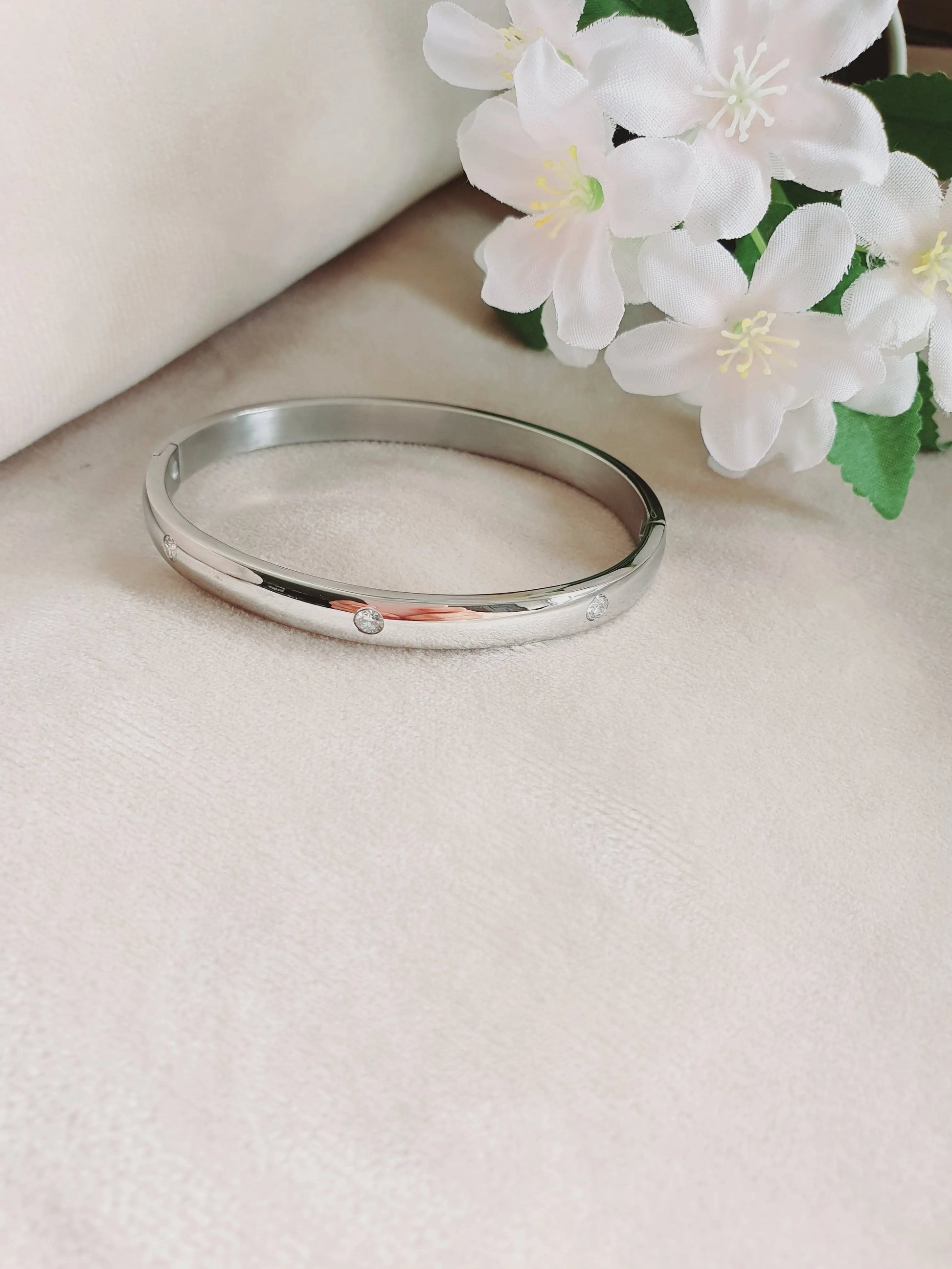 Bracelet avec cristaux blancs argenté Lina shop