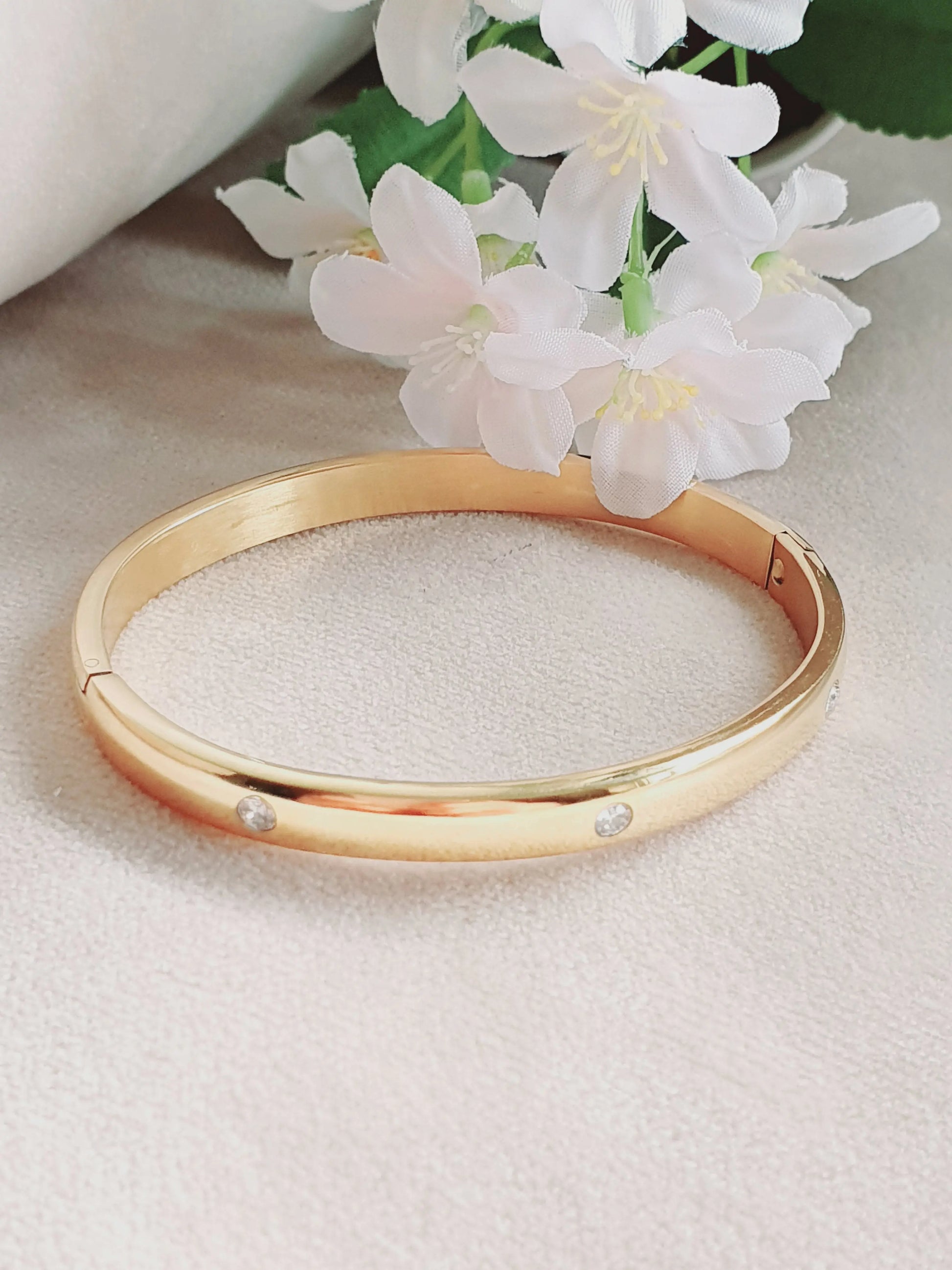 Bracelet avec cristaux blancs doré Lina shop