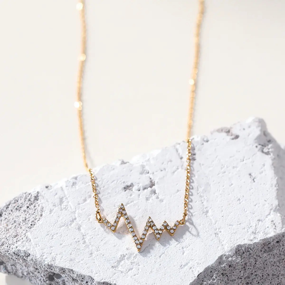 Collier chaîne dorée avec pendentifs ECG Lina shop