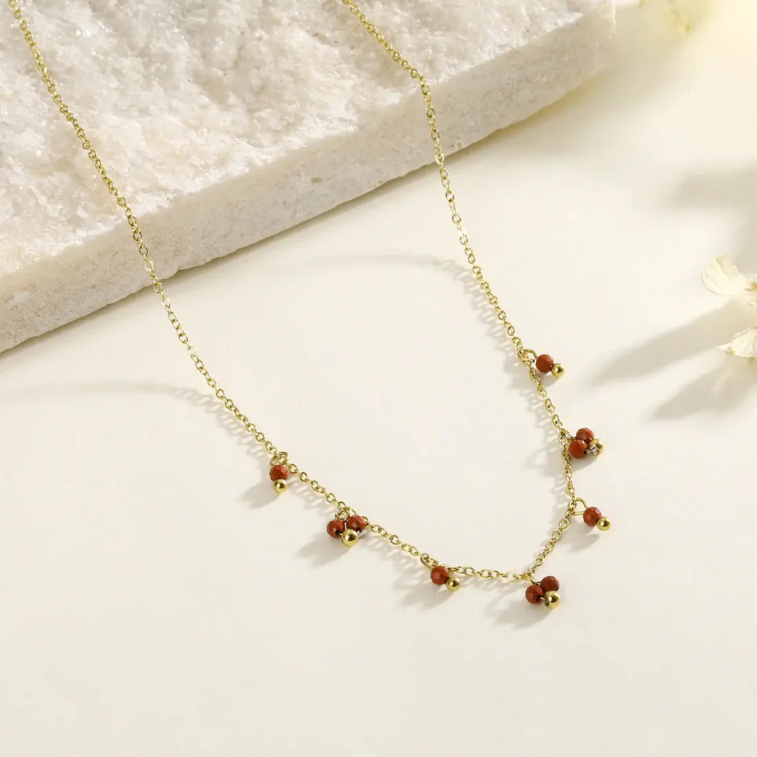 Collier chaîne dorée avec perles Lina shop