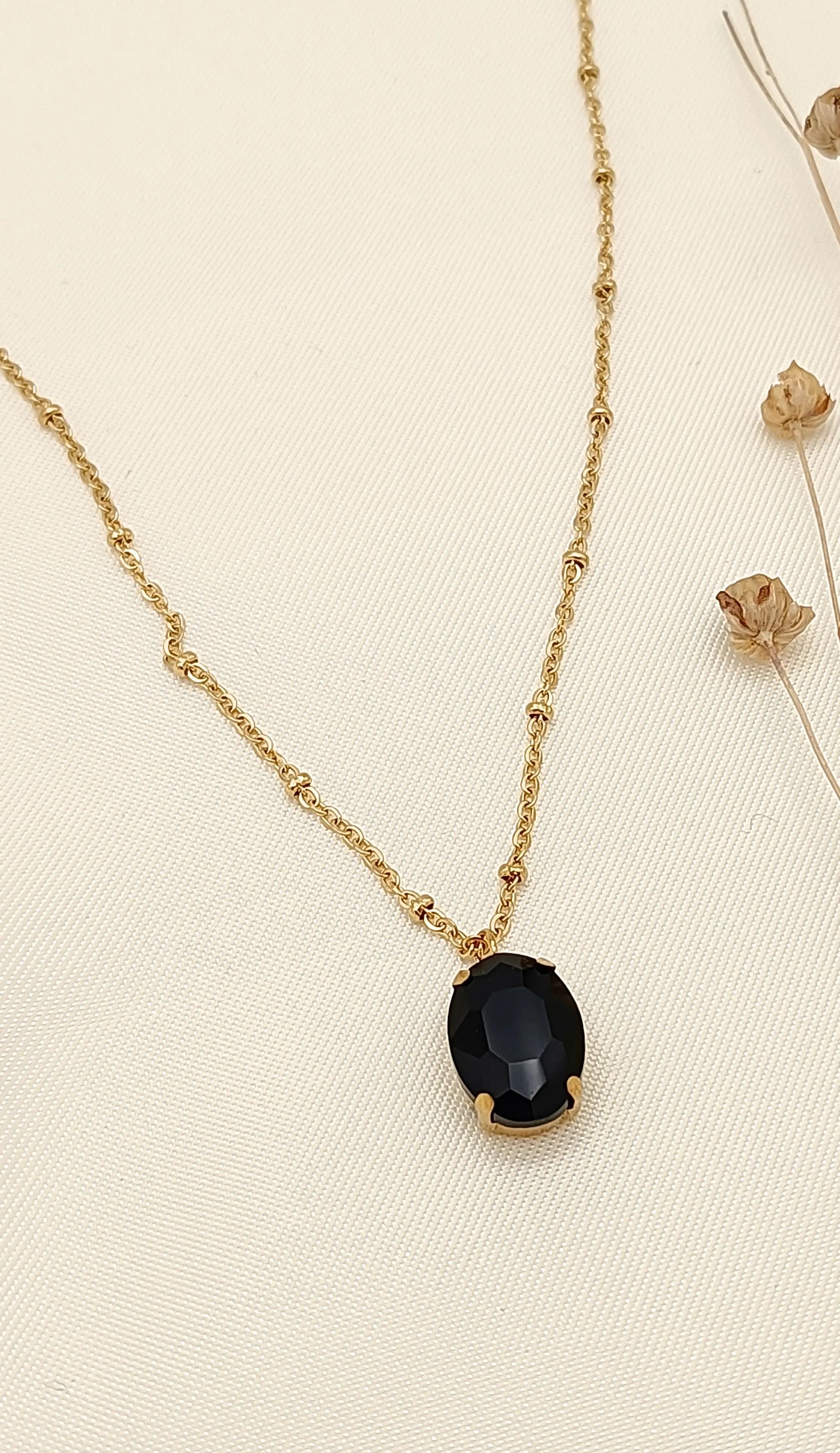 Collier doré pendentif strass noir Lina shop