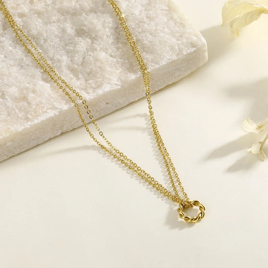 Collier double chaine dorée reliée par un anneau Lina shop