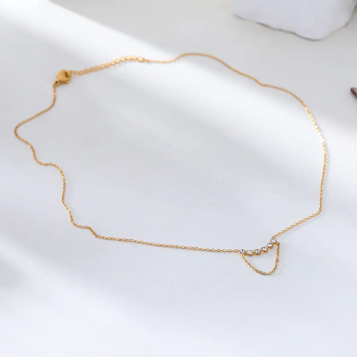 collier chaine dorée avec strass et chaine Lina shop